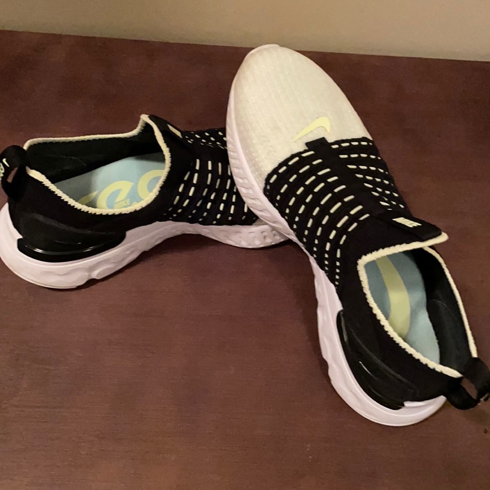 Nike React Phantom Run FlyKnit 2